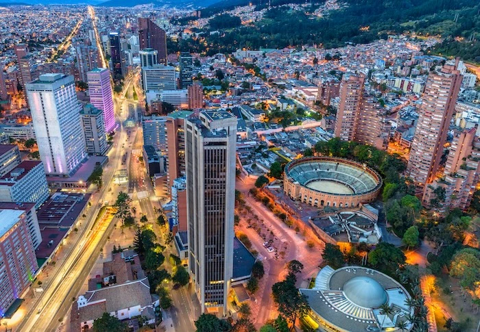 Bodegas en arriendo en Bogotá — U-Storage Hayuelos y Prado Pinzón